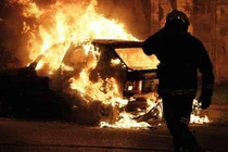 Mẹ không thích con dâu, chồng thiêu chết hai cô vợ trẻ