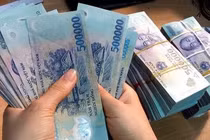 Nữ nhân viên ngân hàng công bố “vỡ nợ” gần 200 tỷ đồng