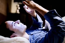 Ngủ muộn, rước bệnh sớm