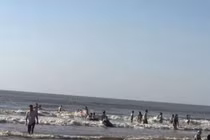 Nhận biết dòng chảy nguy hiểm khi tắm biển