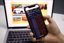 Nhà đầu tư bán tháo, chứng khoán giảm mạnh nhất từ sau Tết