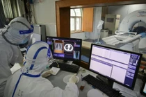 Bệnh nhân 22 tuổi Long An đông đặc phổi trái