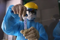 Một bác sĩ ở Vĩnh Phúc nghi mắc Covid-19