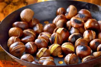 Hạt dẻ Việt Nam rất ít, chỉ có khi vào mùa