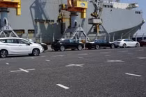 Ô tô nội lên ngôi, doanh số gấp 3 lần xe nhập khẩu 