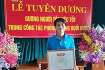 Thầy giáo dũng cảm giành lại mạng sống cho học sinh đuối nước