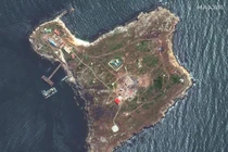 Quân đội Ukraine tấn công đảo Rắn bất thành, Nga đánh trả dữ dội