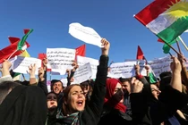 Dân quân người Kurd xung đột với quân đội Iraq ở Khu tự trị