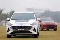 Grand i10 2021 sở hữu cản dưới cùng lưới tản nhiệt kích cỡ lớn.