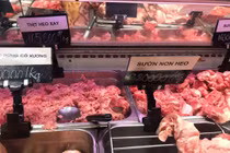 Giá thịt heo lên 280.000 đồng, 'vượt mặt' thịt bò