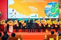 Các doanh nghiệp nhận Chủ trương đầu tư tại Hội nghị.