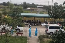 Cô gái trở về từ vùng dịch Hàn Quốc có dấu hiệu sốt, cách ly thêm 16 người