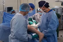 Bệnh viện Quân y 175 phối hợp thay khớp miễn phí cho 46 bệnh nhân nghèo