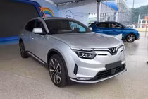 Chiếc VinFast VF8 2022 mới đã được trưng bày trong khuôn khổ chương trình “Xếp xe kỷ lục hình bản đồ Việt Nam” tại TP Hải Phòng.