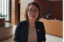  “Ba mẹ bảo, nếu để ai đụng vào cơ thể thì đánh chết”