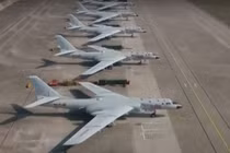 Trung Quốc đưa máy bay ném bom hiện đại nhất diễn tập chiến đấu trên Biển Đông