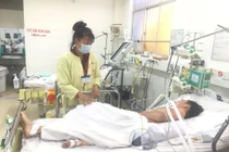 Bạn đọc Báo KH&ĐS hỗ trợ bệnh nhân nghèo bị uốn ván