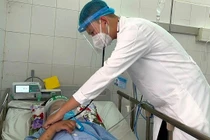 Phẫu thuật tắc động chi cho bệnh nhi tim bẩm sinh 2 dòng máu trộn cùng