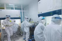 Bộ Y tế: truy vết thần tốc những người có liên quan đến ca mắc COVID-19 nhiễm biến chủng Omicron