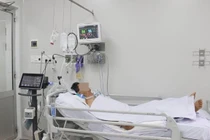 Bệnh viện Chợ Rẫy TPHCM: Bệnh nhân thứ sáu ngộ độc botulinum vẫn còn yếu liệt cơ