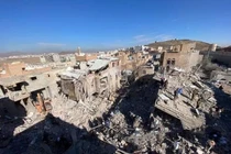 Chiến trường Yemen: Liên quân không kích thủ đô Sanaa, hàng chục người thương vong