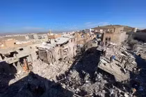 Chiến trường Yemen: Liên quân không kích thủ đô Sanaa, hàng chục người thương vong