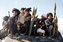 Mỹ di tản các phi công Afghanistan ở Uzbekistan, Taliban thu lượng 6,5 triệu USD tại nhà phó tổng thống Saleh