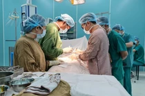 "Gãy súng" vì bị tai nạn giao thông 