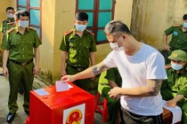 Bầu cử trong trại tạm giam