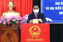 Lãnh đạo cấp cao bỏ phiếu bầu cử sớm