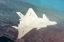 Mỹ phát triển công nghệ thực tế tăng cường cho huấn luyện không chiến