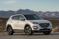 Đâu là 3 mẫu SUV hạng C tại Việt Nam được khách hàng săn đón nhất?!