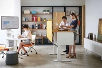 Nên lau dọn đồ văn phòng thường xuyên