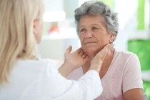 Chăm sóc vết thương sau mổ tuyến giáp