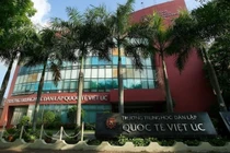 Phụ huynh bất bình vì đóng cả trăm triệu giữa mùa dịch, trường không bớt cả tiền ăn