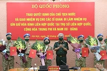 Trao quyết định của Chủ tịch nước về công tác cán bộ