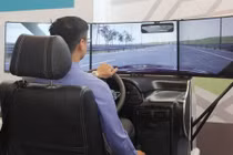 Lùi sử dụng phần mềm mô phỏng dạy lái ô tô đến 2022