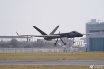 UAV Wing Loong phiên bản composite hiện đại hóa của Trung Quốc thực hiện chuyến bay đầu tiên