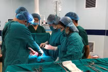 Phẫu thuật lấy thai cùng u buồng trứng kích thước lớn