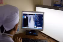 Bảo vệ "thành trì" chống dịch Covid-19 bằng đẩy mạnh ứng dụng AI trong y tế