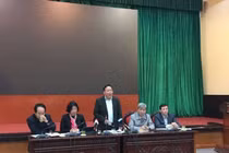 Phi cơ Tổng thống Mỹ Donald Trump đáp xuống sân bay Nội Bài 