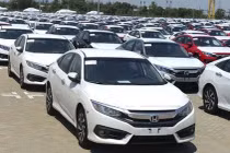 Ô tô nguyên chiếc nhập khẩu cao gấp 6 lần cùng kỳ