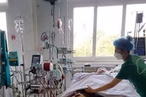 Nghệ An: ECMO cứu bệnh nhân sốc tim hậu Covid-19