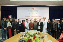 Mạng xã hội Phật giáo Butta và họa sĩ Kim Đức tặng 50 bức tranh trang trí Bệnh viện Đa khoa Xanh Pôn