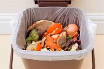 Để thùng rác không hôi