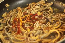 Lươn chứa nhiều axit amin cần thiết cho trẻ