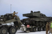 Cụm binh lực NATO diễn tập chiến đấu trong điều kiện mùa đông khắc nghiệt ở Estonia