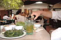 Tranh cãi "uống rượu bia có hại cho sức khỏe"