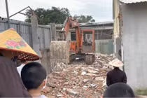 Sự thật Tịnh thất Bồng Lai bị đập nát, thầy trò chắp tay đứng nhìn