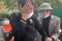 Nóng: Trộm xe máy bất thành bị người dân tóm gọn